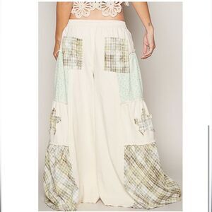 New POL “The Brielle" Oatmilk Wide Leg Plaid Star Pants Jeans